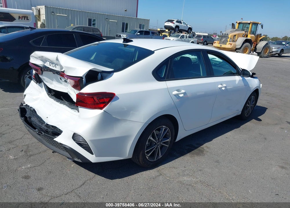 2024 KIA FORTE LXS VIN: 3KPF24AD8RE729560