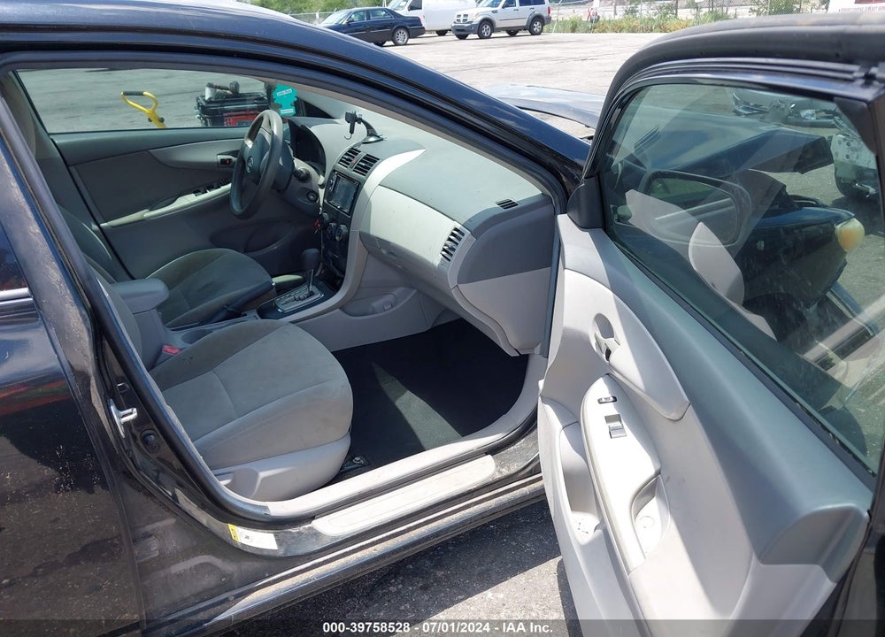 2010 TOYOTA COROLLA LE VIN: 2T1BU4EE8AC527171