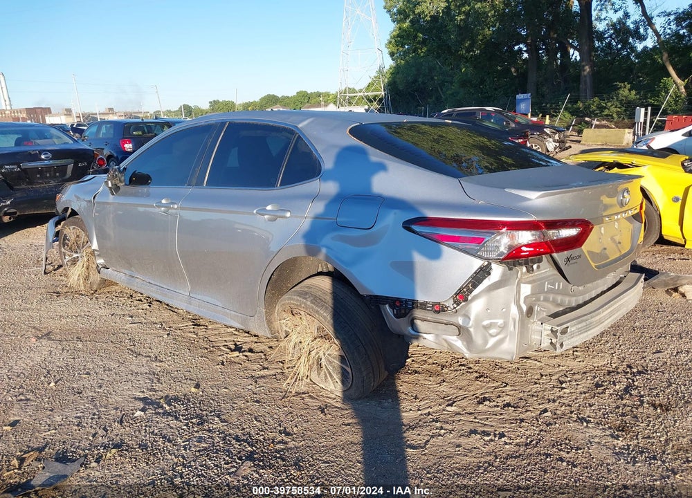 2018 TOYOTA CAMRY SE VIN: 4T1B11HK7JU138299
