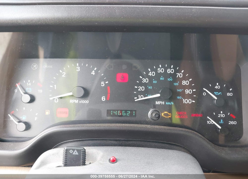 2000 JEEP WRANGLER SAHARA VIN: 1J4FA59S9YP740622