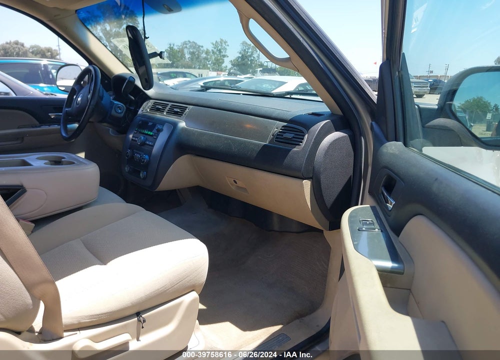 2007 CHEVROLET TAHOE LS VIN: 1GNFC13027J407008