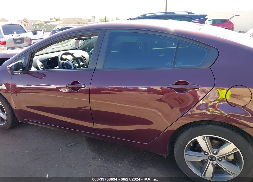 2018 KIA FORTE VIN: 3KPFL4A78JE251426