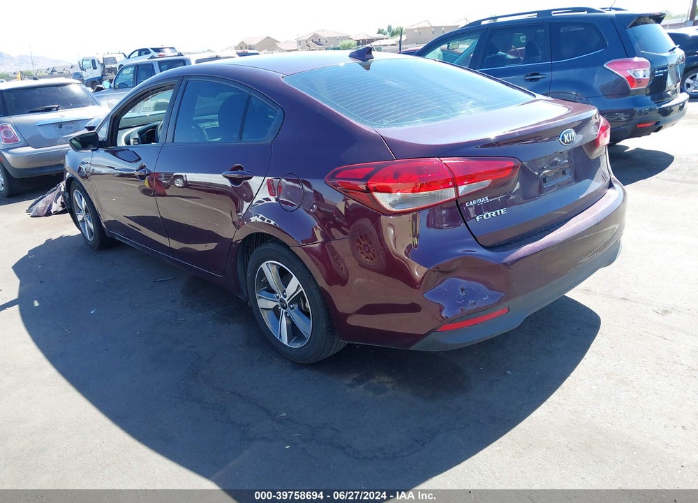 2018 KIA FORTE VIN: 3KPFL4A78JE251426