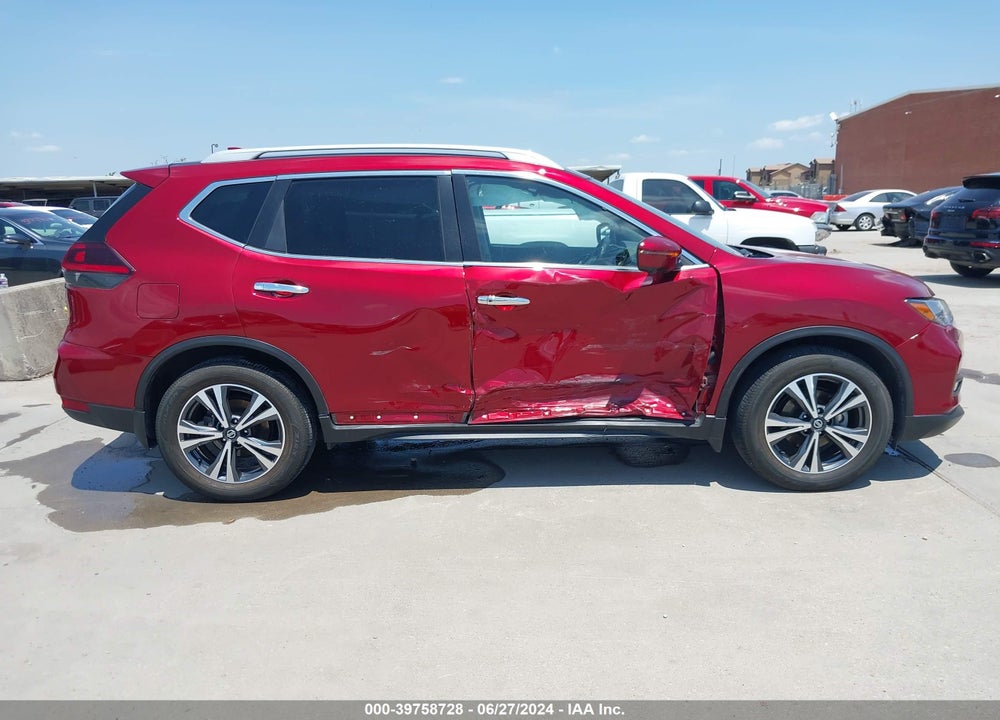 2018 NISSAN ROGUE SL VIN: 5N1AT2MT6JC825399