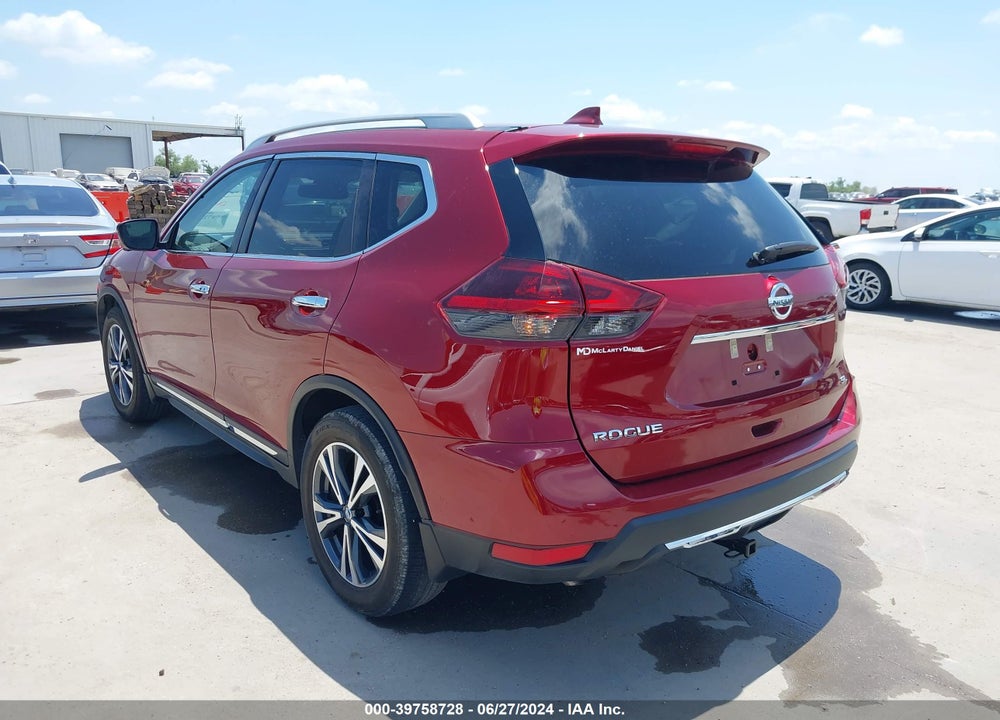 2018 NISSAN ROGUE SL VIN: 5N1AT2MT6JC825399