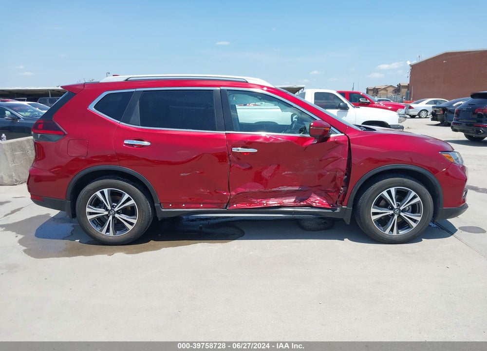 2018 NISSAN ROGUE SL VIN: 5N1AT2MT6JC825399