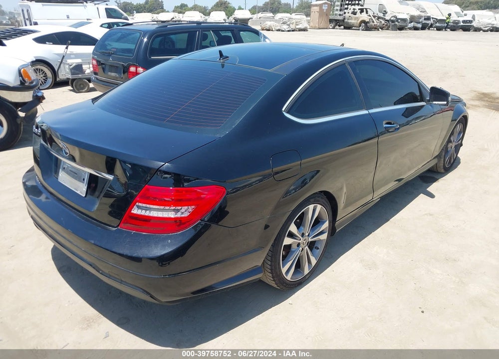2014 MERCEDES-BENZ C 250 VIN: WDDGJ4HB0EG284873