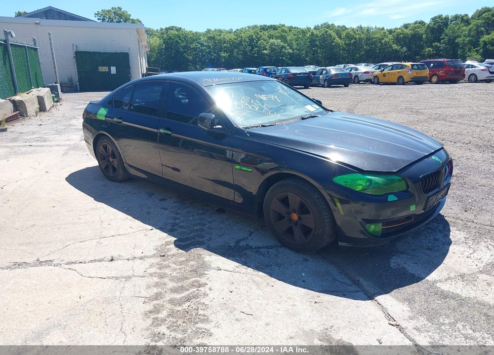 2013 BMW 528I XDRIVE VIN: WBAXH5C55DD109495
