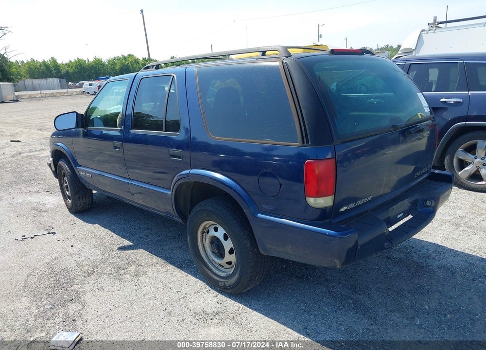 2001 CHEVROLET BLAZER LS VIN: 1GNDT13W11K225992