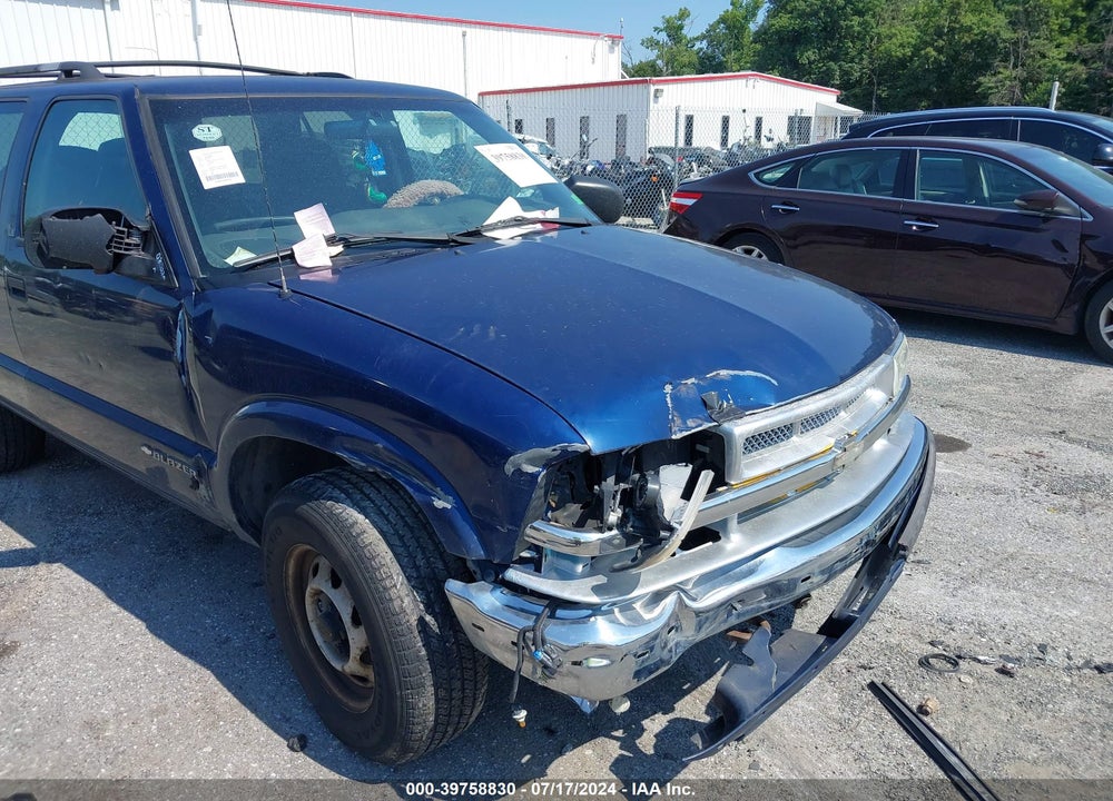 2001 CHEVROLET BLAZER LS VIN: 1GNDT13W11K225992