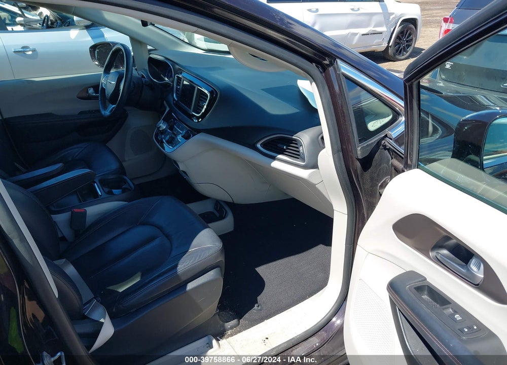 2018 CHRYSLER PACIFICA TOURING L VIN: 2C4RC1BGXJR124363