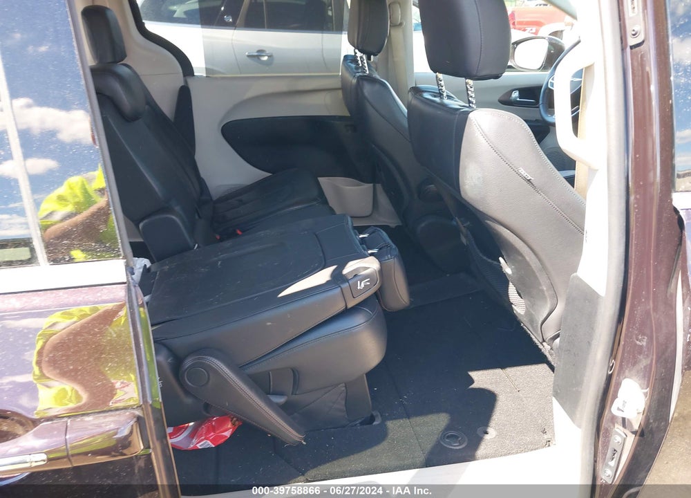 2018 CHRYSLER PACIFICA TOURING L VIN: 2C4RC1BGXJR124363