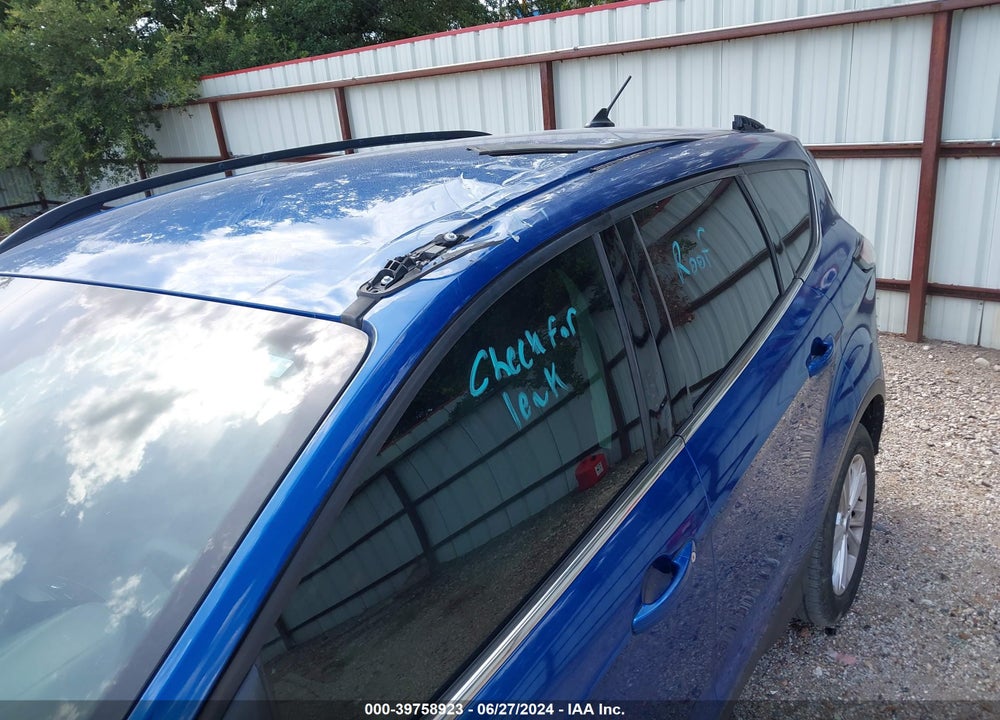 2018 FORD ESCAPE SE VIN: 1FMCU0GD0JUB10935