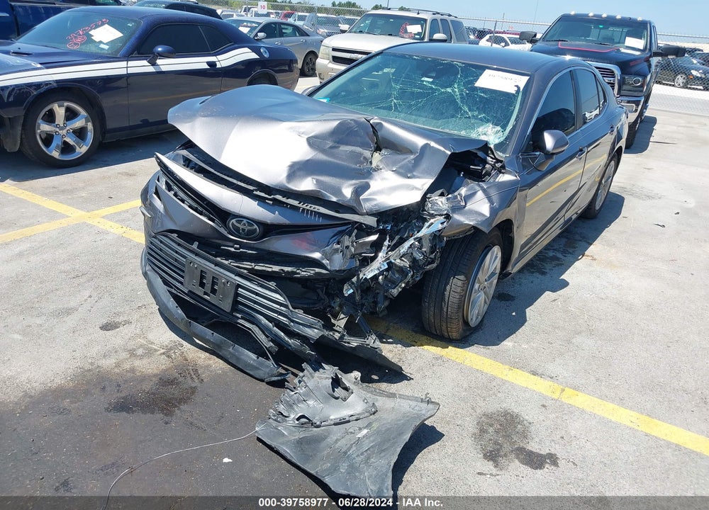 2021 TOYOTA CAMRY LE VIN: 4T1C11AK0MU534657