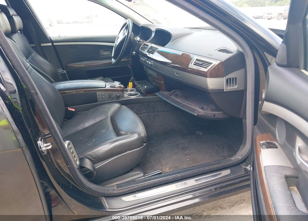 2007 BMW 750LI VIN: WBAHN83527DT68254