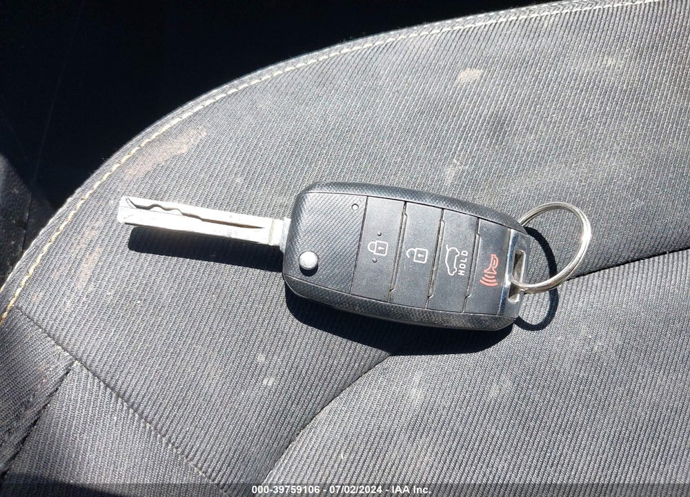2014 KIA SOUL VIN: KNDJP3A59E7704997