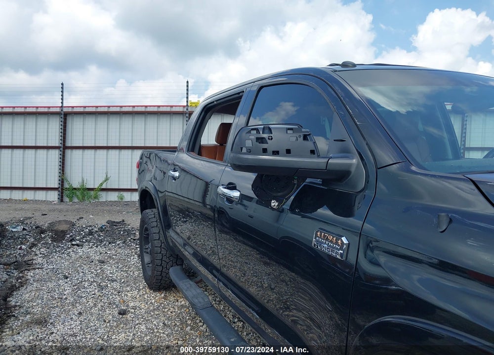 2017 TOYOTA TUNDRA 1794 5.7L V8 VIN: 5TFAW5F16HX656741