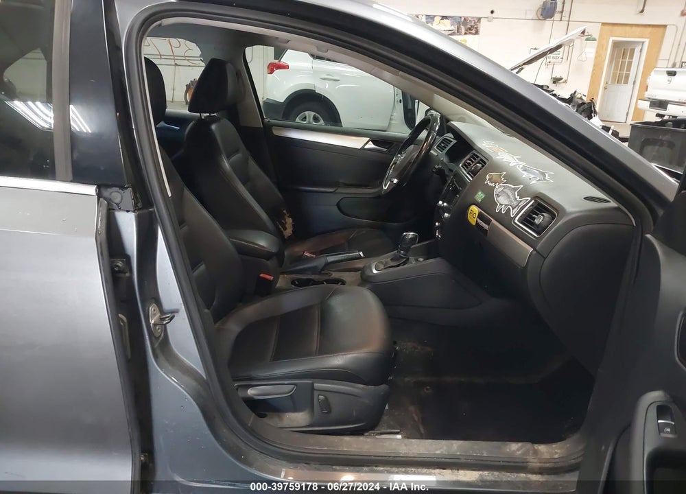 2014 VOLKSWAGEN JETTA 1.8T SE VIN: 3VWD17AJ0EM361924