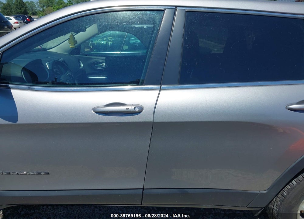 2018 JEEP CHEROKEE LATITUDE PLUS 4X4 VIN: 1C4PJMLB0JD530432