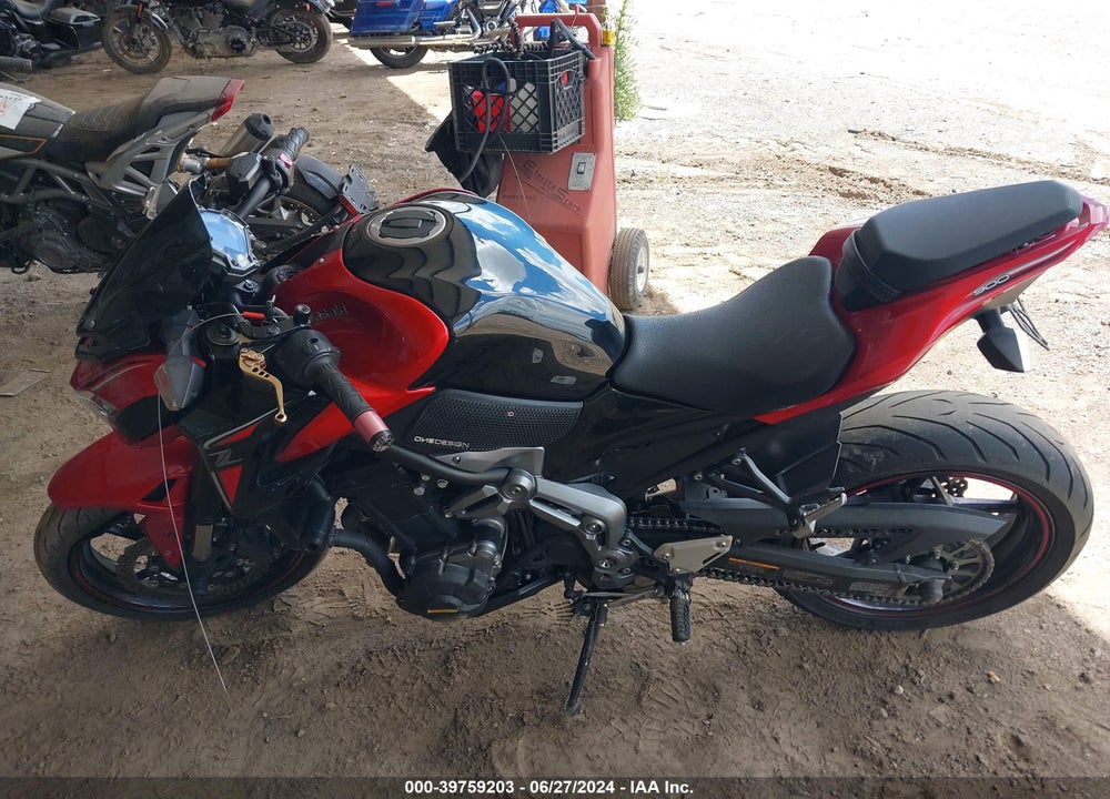 2018 KAWASAKI ZR900 VIN: JKAZR2A12JA000152