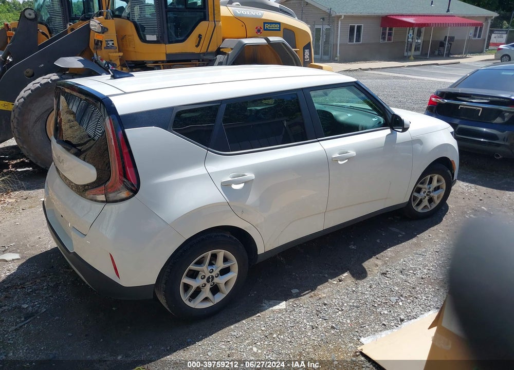 2023 KIA SOUL LX VIN: KNDJ23AUXP7839396