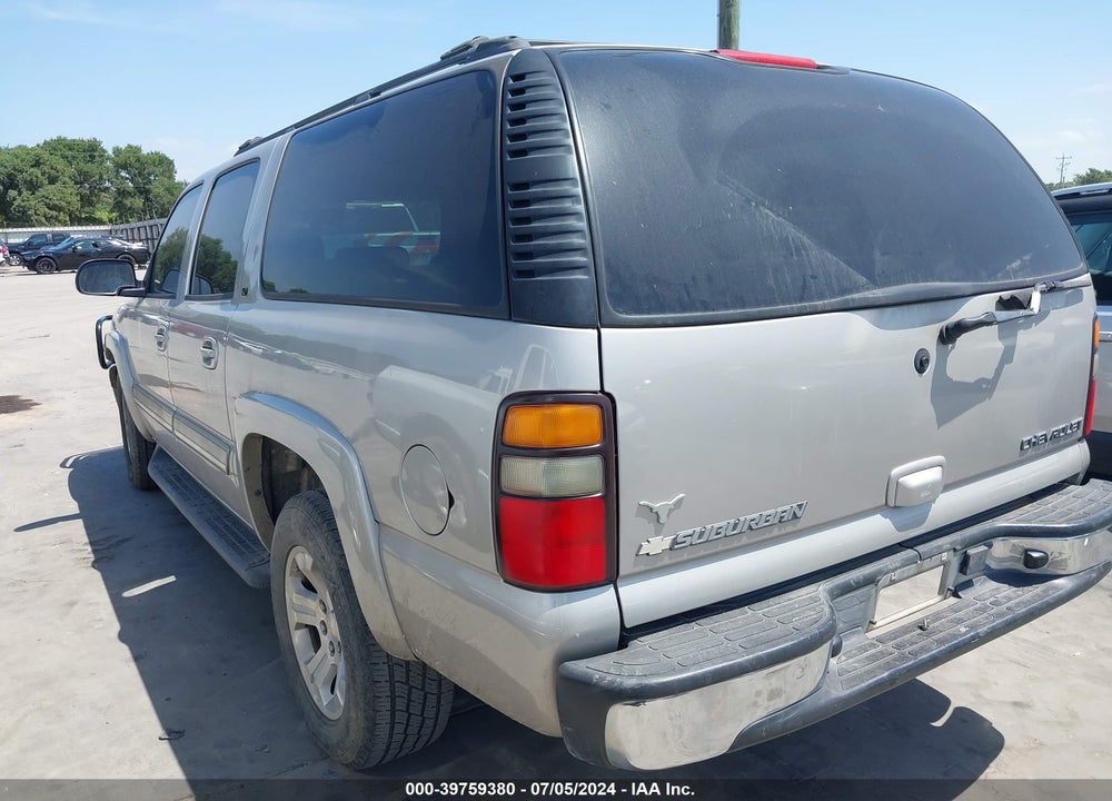 2005 CHEVROLET SUBURBAN 1500 LT VIN: 3GNEC16Z15G225840