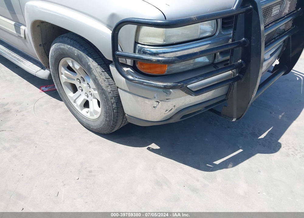 2005 CHEVROLET SUBURBAN 1500 LT VIN: 3GNEC16Z15G225840