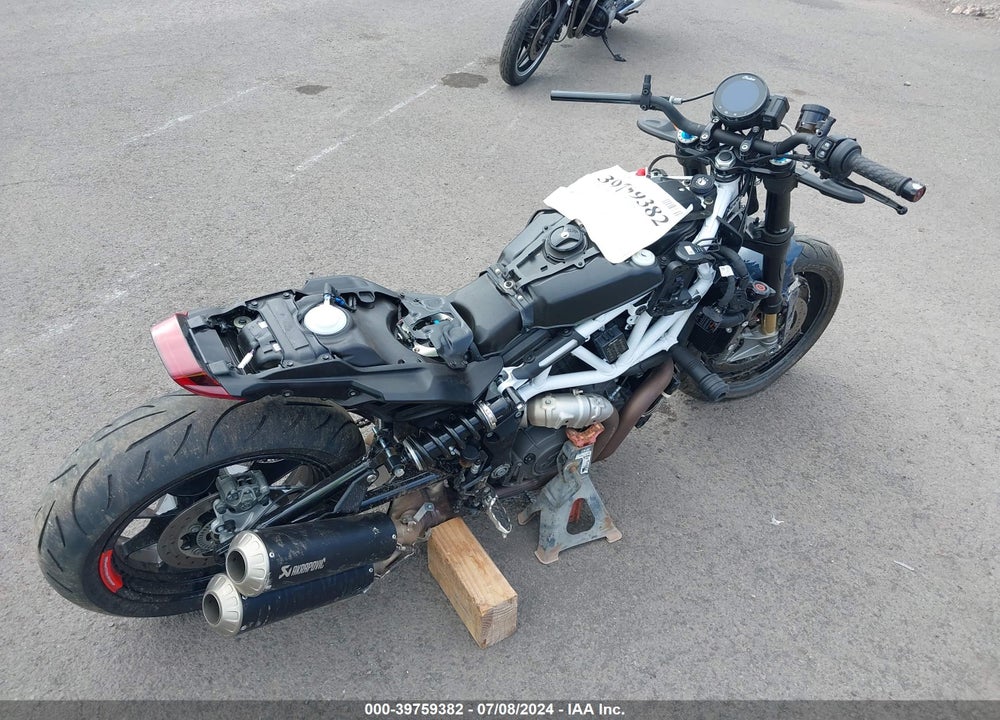 2024 INDIAN MOTORCYCLE CO. FTR X 100% R CARBON VIN: 56KRZU224R3014928