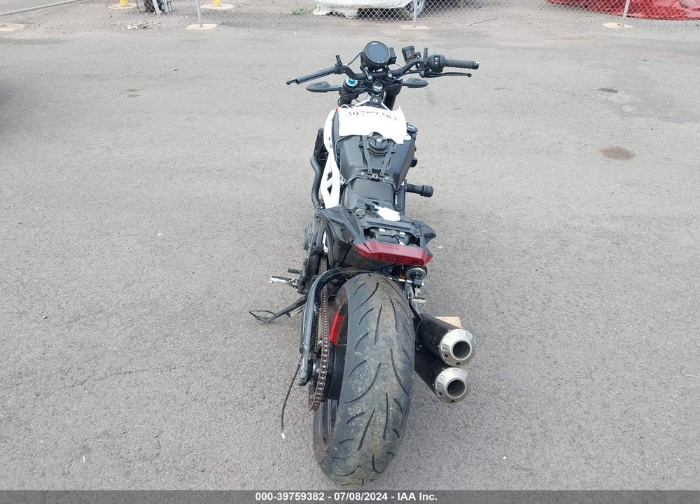 2024 INDIAN MOTORCYCLE CO. FTR X 100% R CARBON VIN: 56KRZU224R3014928