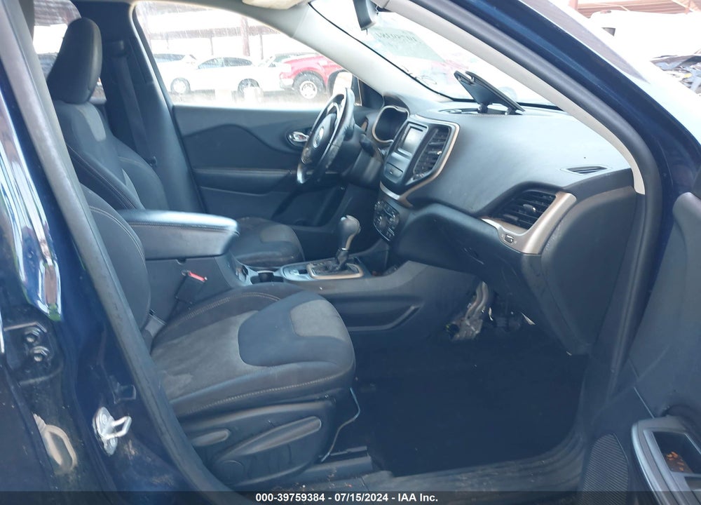 2014 JEEP CHEROKEE LATITUDE VIN: 1C4PJLCB3EW186812