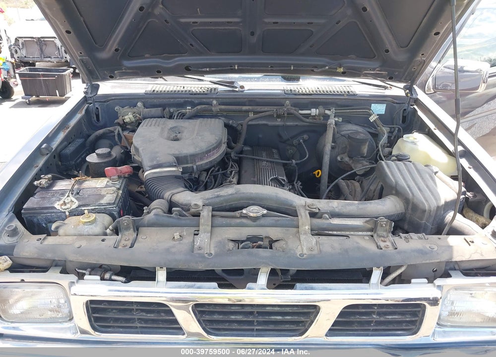 1995 NISSAN TRUCK XE VIN: 1N6SD11Y8SC352121
