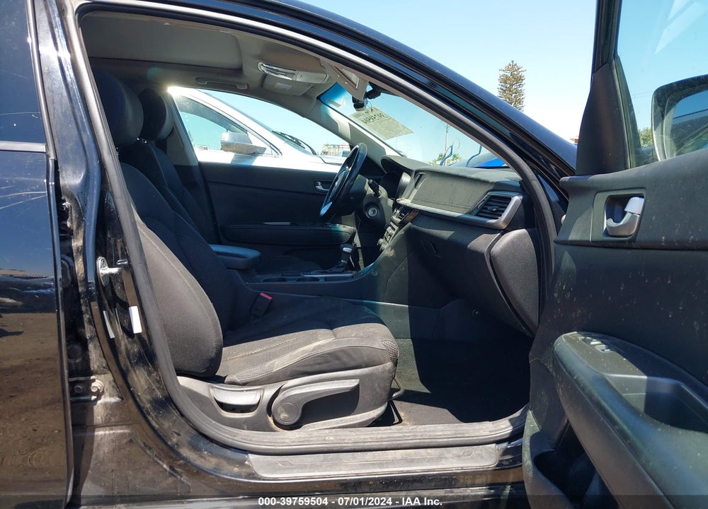 2019 KIA OPTIMA LX VIN: 5XXGT4L34KG337615