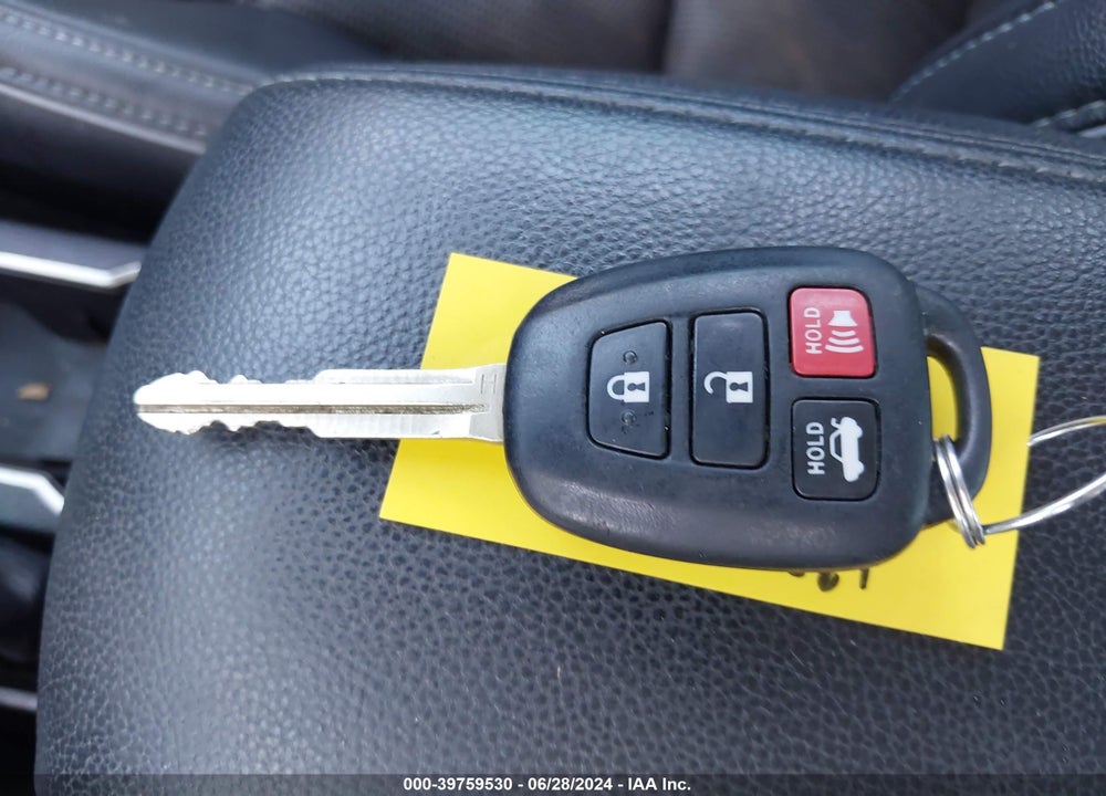 2014 TOYOTA COROLLA S PLUS VIN: 5YFBURHE6EP060279