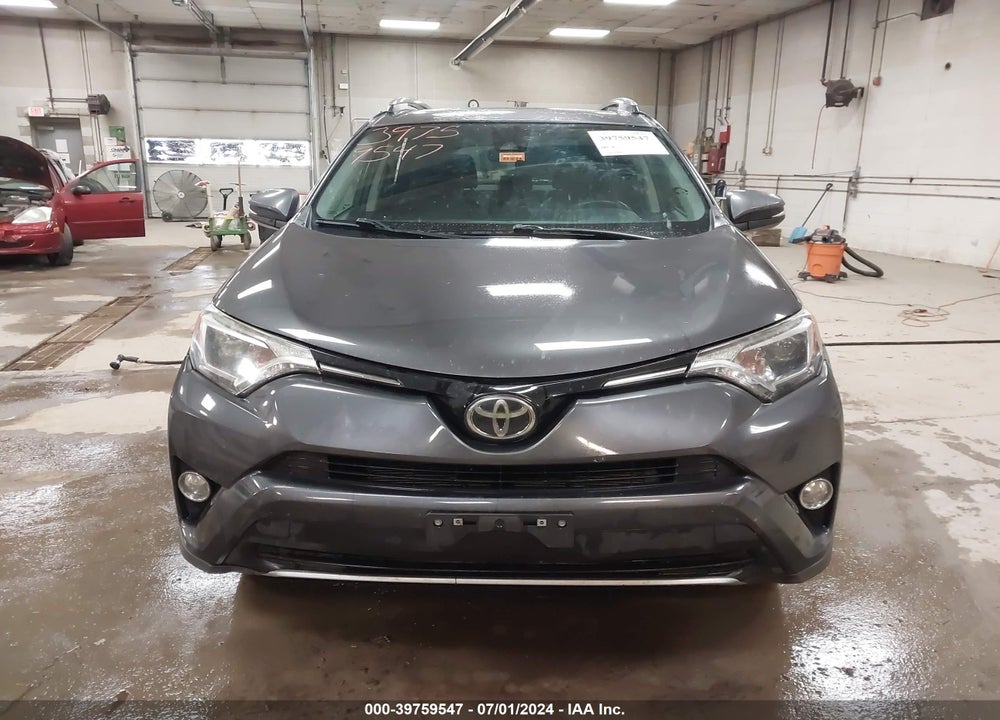 2017 TOYOTA RAV4 XLE VIN: JTMRFREV4HJ165389