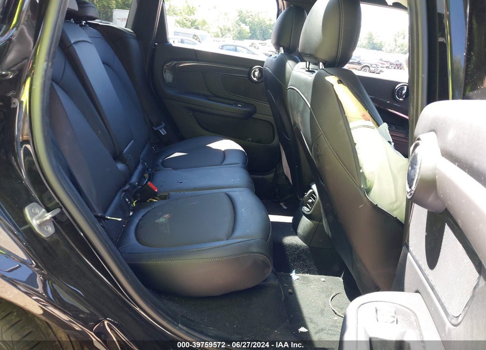 2018 MINI COUNTRYMAN COOPER S VIN: WMZYT3C36J3E00410