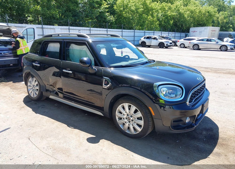 2018 MINI COUNTRYMAN COOPER S VIN: WMZYT3C36J3E00410