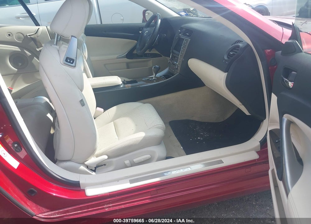 2010 LEXUS IS 250C VIN: JTHFF2C27A2511386