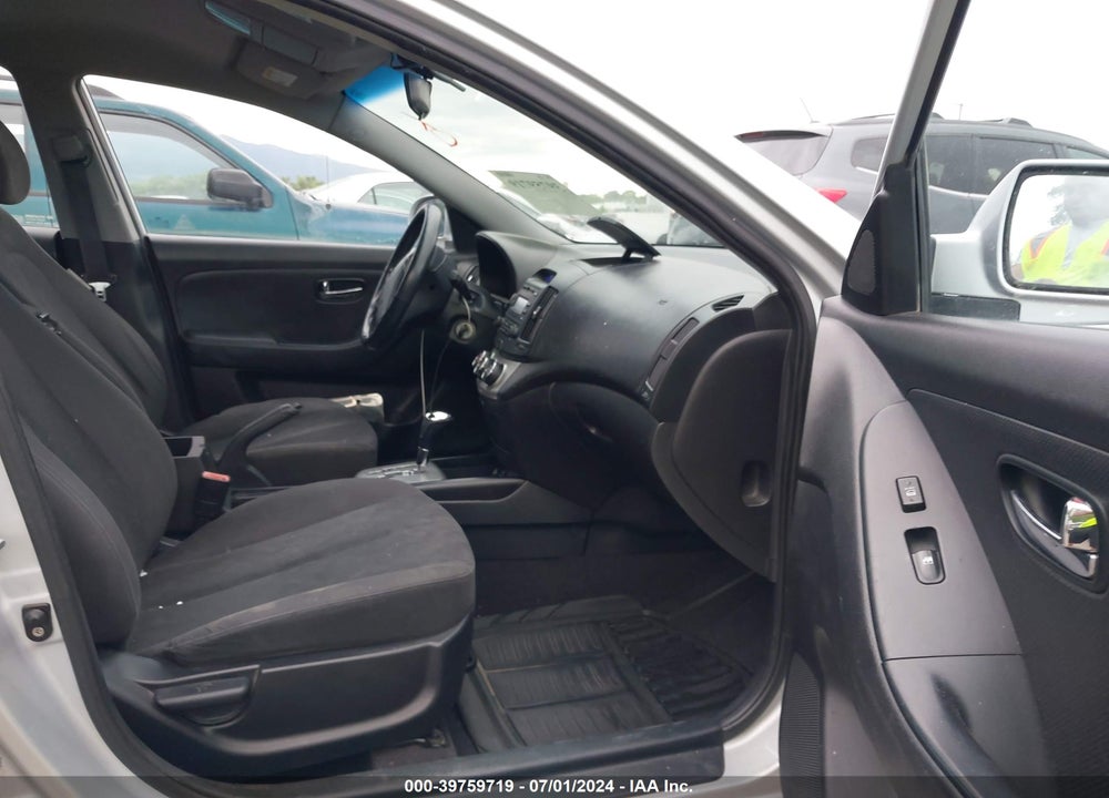 2010 HYUNDAI ELANTRA SE VIN: KMHDU4AD1AU989544