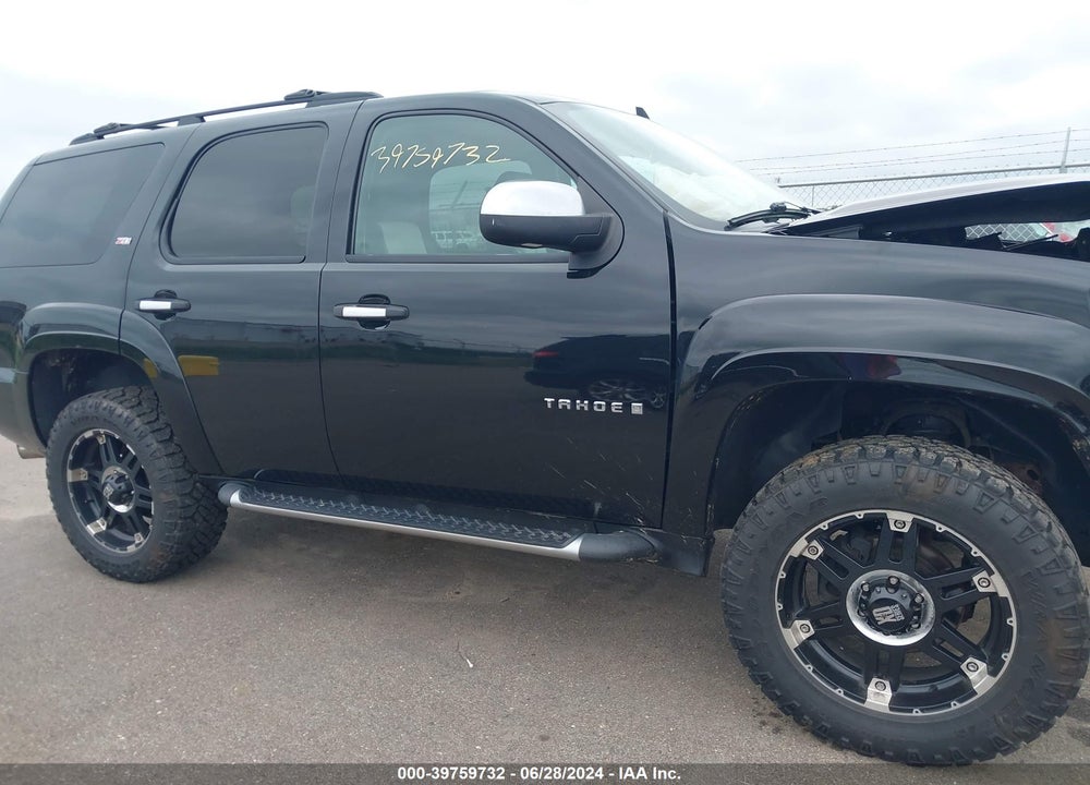 2008 CHEVROLET TAHOE LT VIN: 1GNFK13018R259150