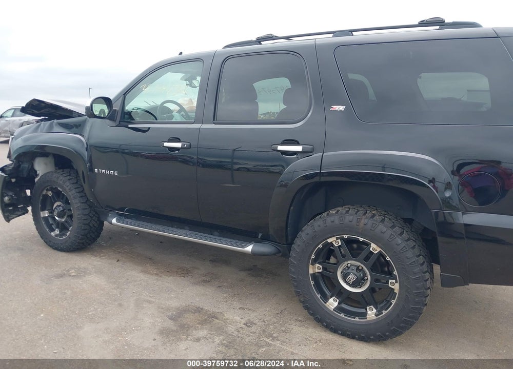 2008 CHEVROLET TAHOE LT VIN: 1GNFK13018R259150