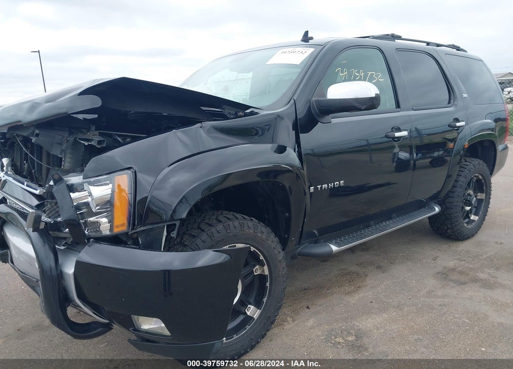 2008 CHEVROLET TAHOE LT VIN: 1GNFK13018R259150