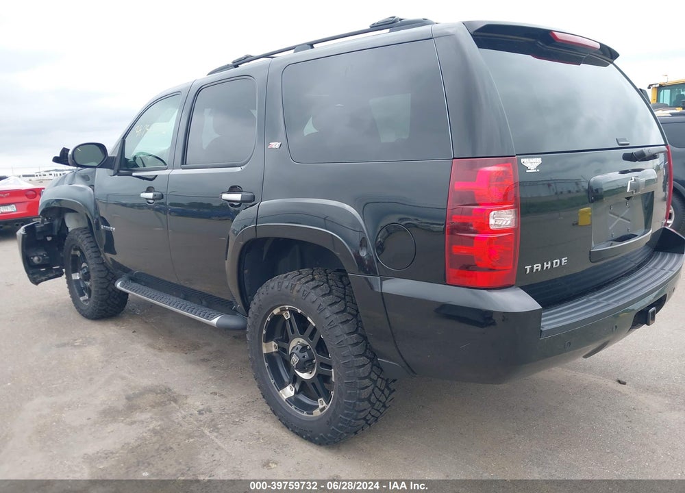 2008 CHEVROLET TAHOE LT VIN: 1GNFK13018R259150