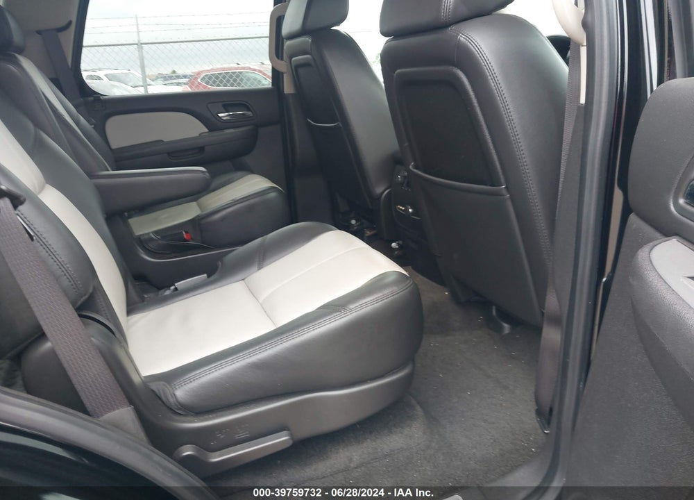 2008 CHEVROLET TAHOE LT VIN: 1GNFK13018R259150