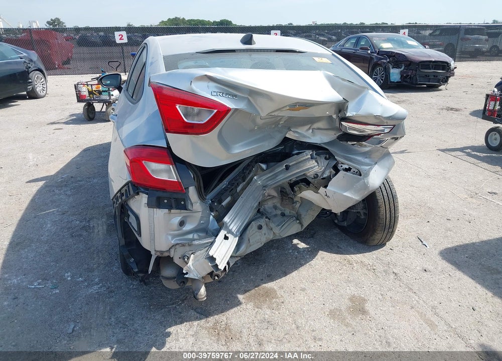 2018 CHEVROLET CRUZE LS AUTO VIN: 1G1BC5SM7J7105407