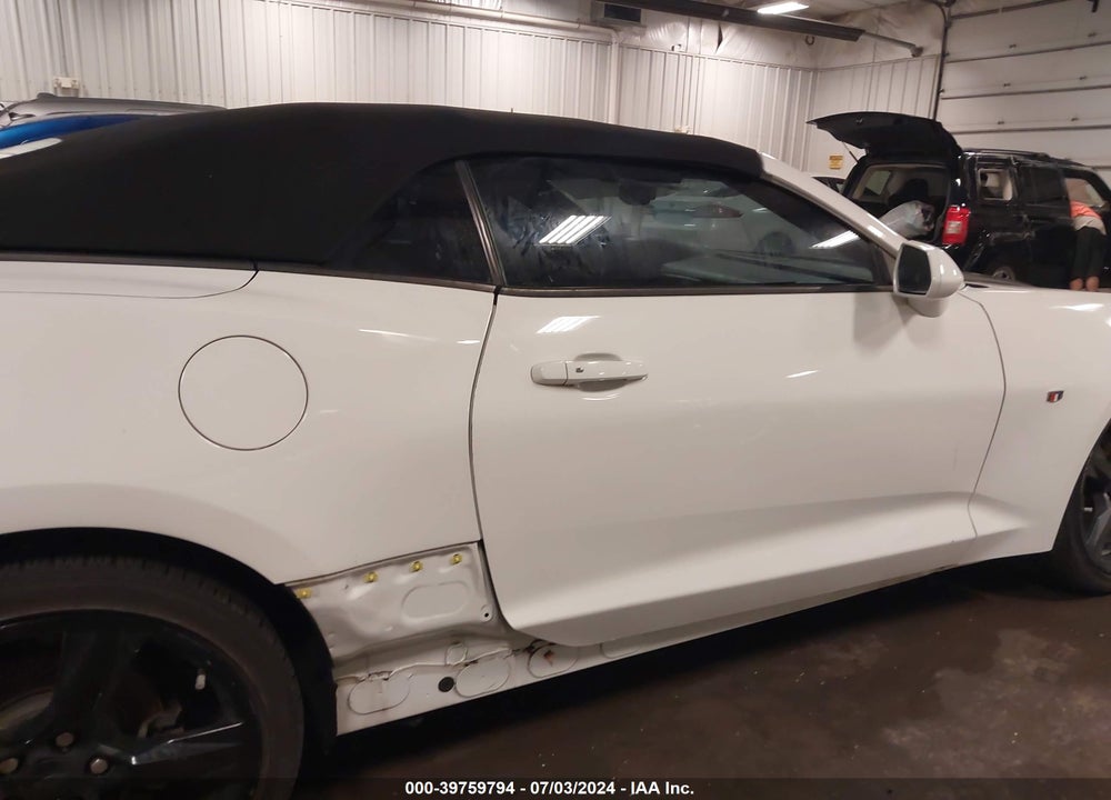 2017 CHEVROLET CAMARO 1LT VIN: 1G1FB3DS2H0214039