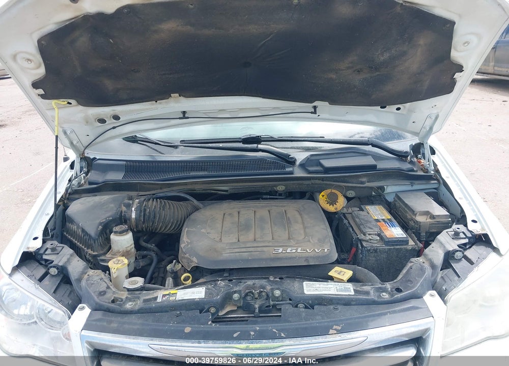 2014 CHRYSLER TOWN & COUNTRY TOURING VIN: 2C4RC1BG1ER211106
