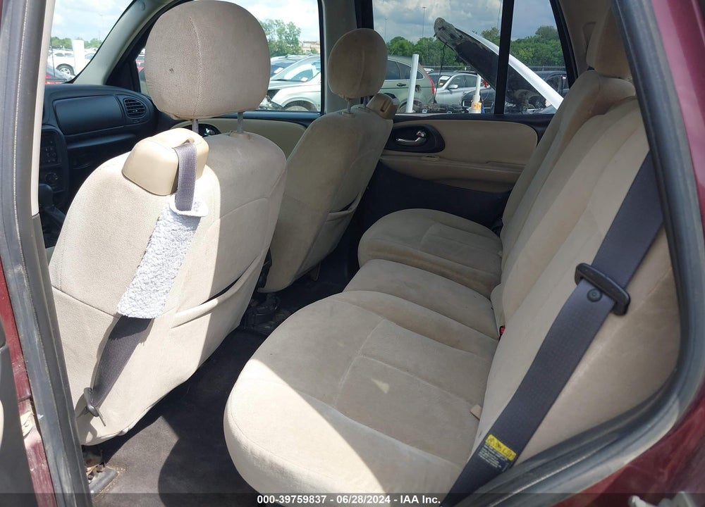 2005 CHEVROLET TRAILBLAZER LS VIN: 1GNDT13S252237815