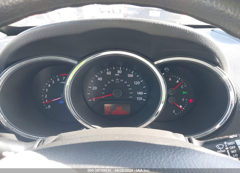 2013 KIA SORENTO LX VIN: 5XYKT3A14DG380338
