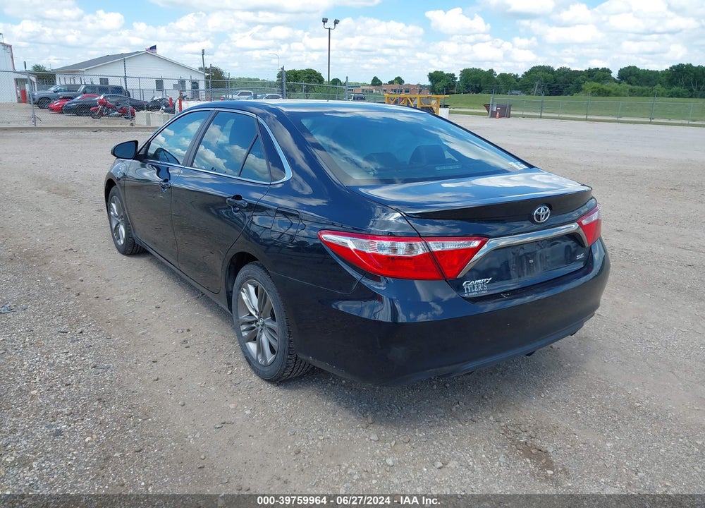 2017 TOYOTA CAMRY SE VIN: 4T1BF1FK7HU716643