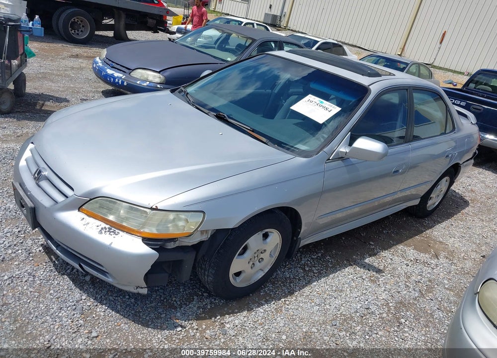 2001 HONDA ACCORD 3.0 EX VIN: 1HGCG165X1A005088